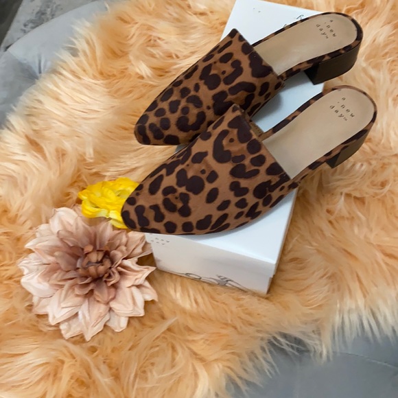 NEW! Codi Leopard Mule Slides - Picture 2 of 6